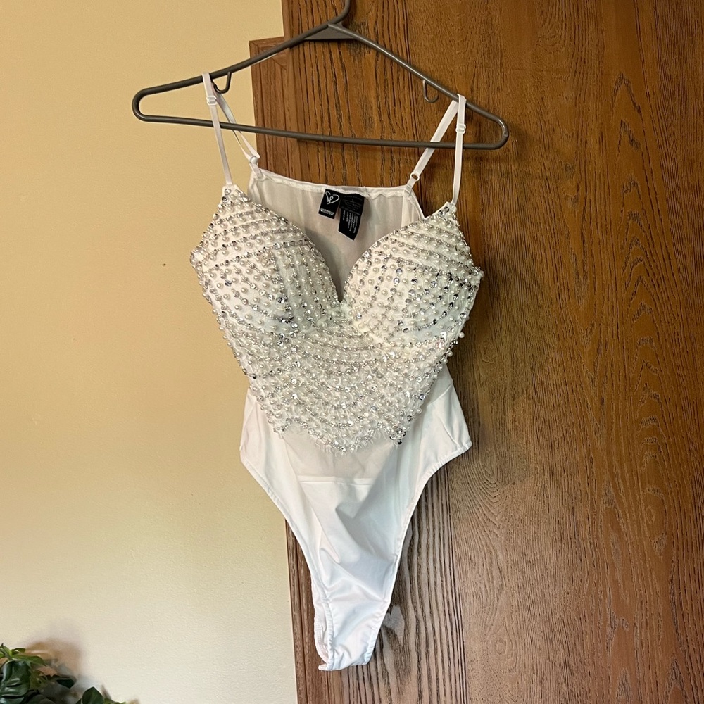 White body suit